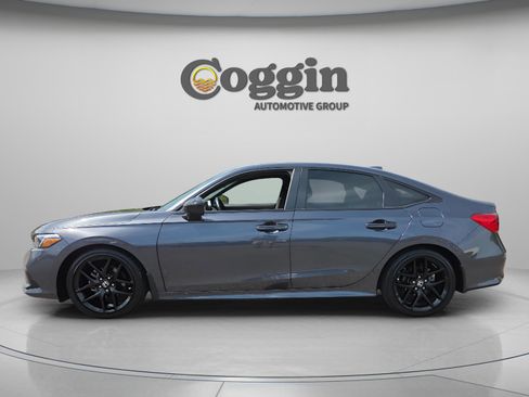 Used 2024 Honda Civic Sport image 2