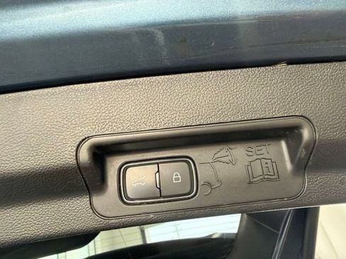Certified 2020 Ford Explorer XLT w/ Equipment Group 202A AWD/4WD image 8