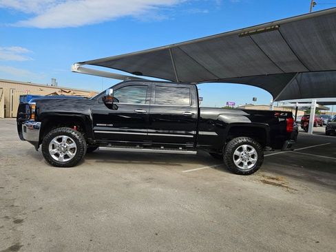 Used 2018 Chevrolet Silverado 2500 LTZ w/ Duramax Plus Package image 8