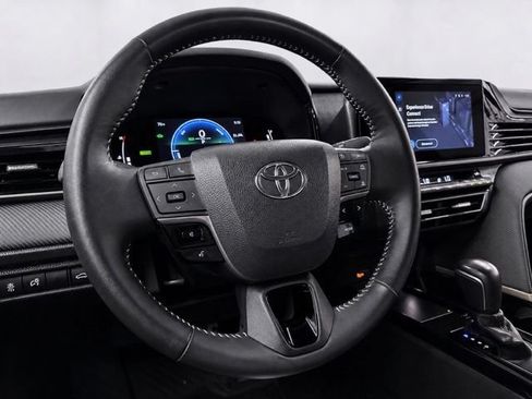 Used 2026 Toyota Camry SE FWD image 22