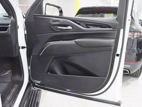 Used 2024 Cadillac Escalade V AWD/4WD image 44