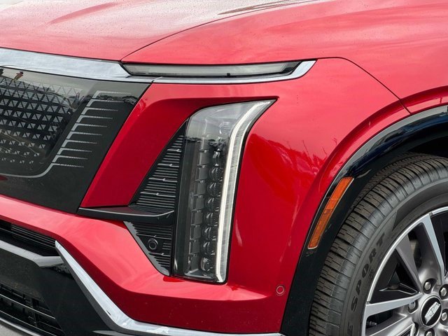 Certified 2026 Cadillac Vistiq Sport w/ LPO, Floor Liner Package AWD/4WD image 30