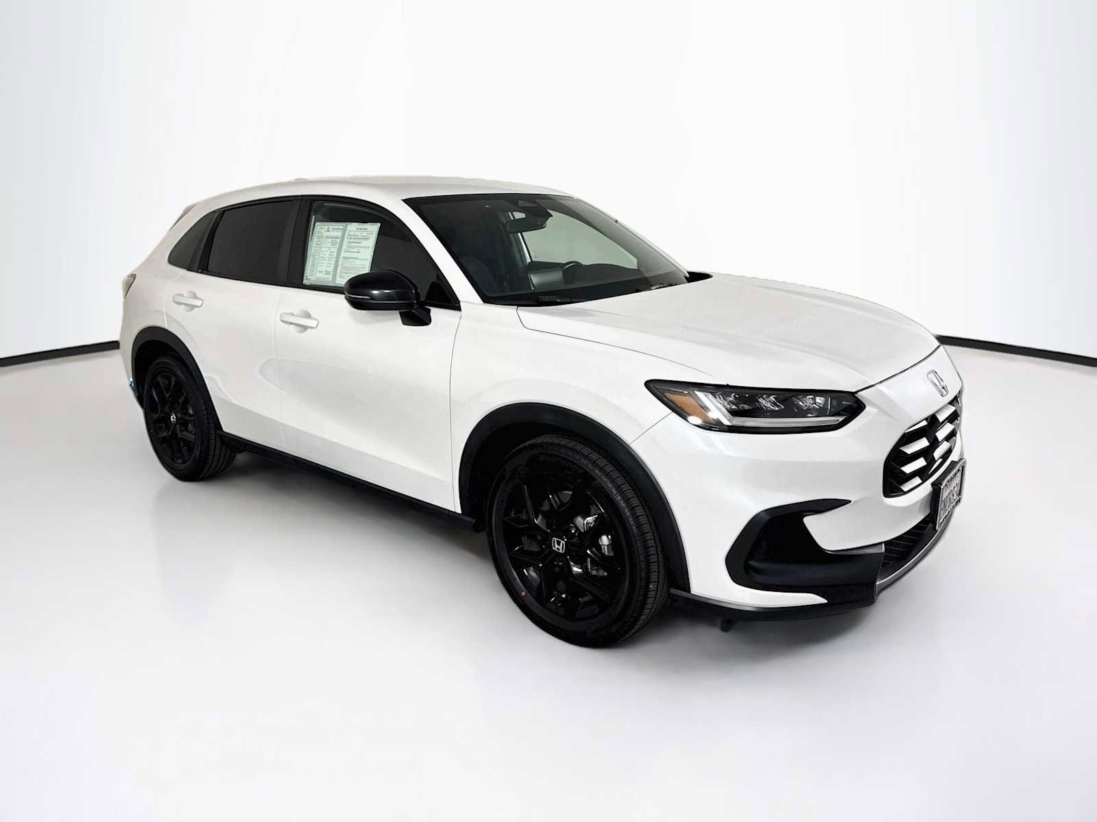 Certified 2025 Honda HR-V Sport image 1