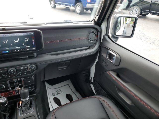 Used 2026 Jeep Wrangler Unlimited Rubicon 392 w/ Quick Order Package 27X Moab AWD/4WD image 16