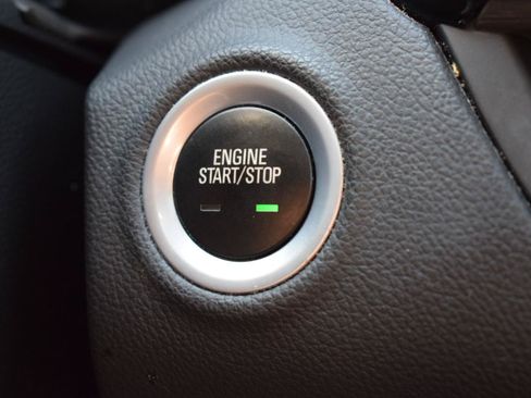 Used 2019 Buick Envision Essence FWD image 24