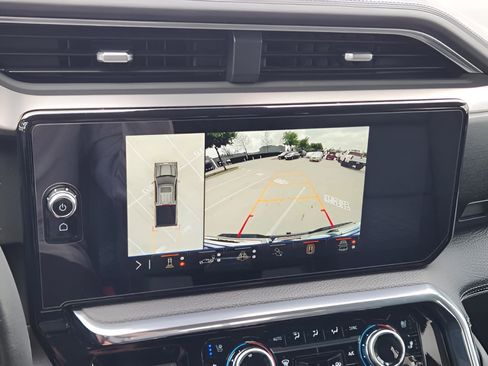 Used 2024 GMC Sierra 1500 Denali RWD image 11