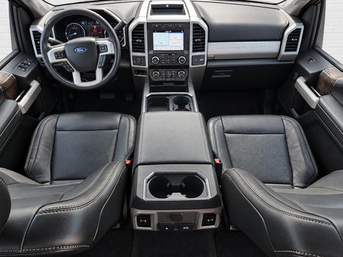 Used 2019 Ford F250 Lariat w/ Lariat Value Package AWD/4WD image 8