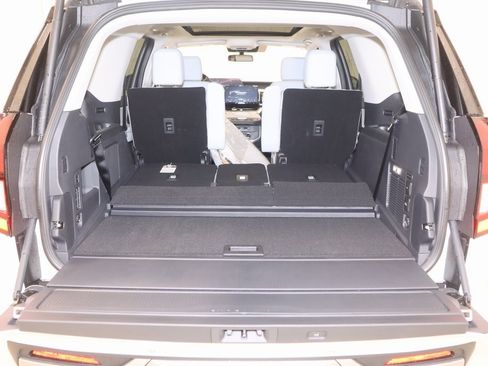New 2025 Ford Expedition Platinum w/ Platinum Ultimate Package image 40