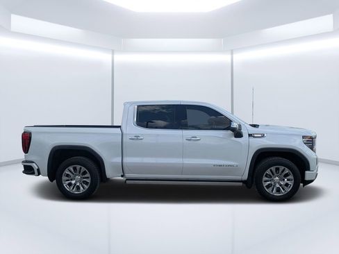 Used 2024 GMC Sierra 1500 Denali w/ Technology Package image 2
