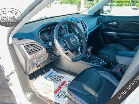 Used 2022 Jeep Grand Cherokee Laredo X AWD/4WD image 14