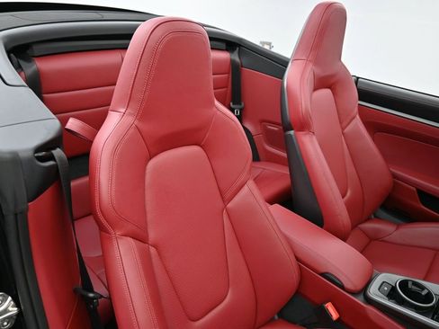 Used 2024 Porsche 911 Carrera S image 11