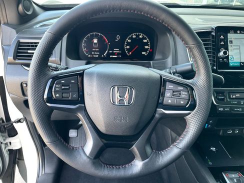 Certified 2026 Honda Ridgeline Black Edition image 13
