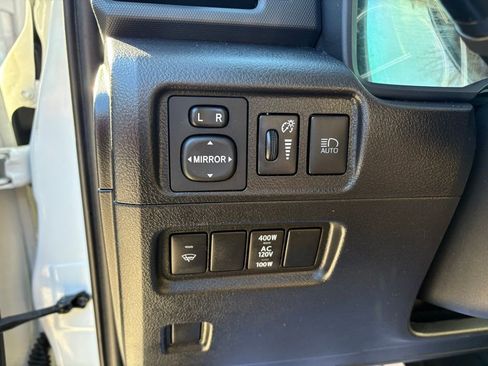 Used 2020 Toyota 4Runner Limited image 19