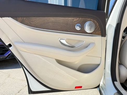 Used 2018 Mercedes-Benz E 400 4MATIC Sedan image 14