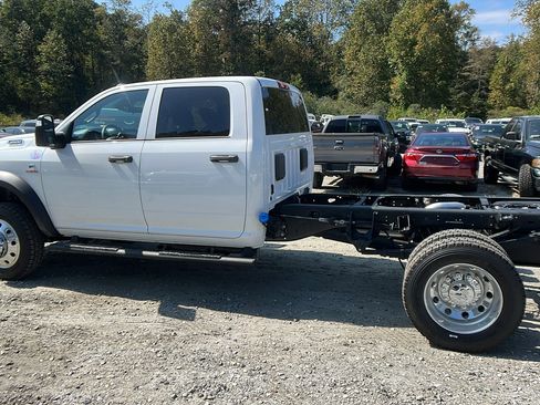 New 2026 RAM 4500 Tradesman w/ Chrome Appearance Group image 11