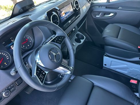 New 2026 Mercedes-Benz Sprinter 2500 image 10