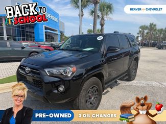 Used 2021 Toyota 4Runner SR5 Premium w/ Moonroof Package AWD/4WD video 1