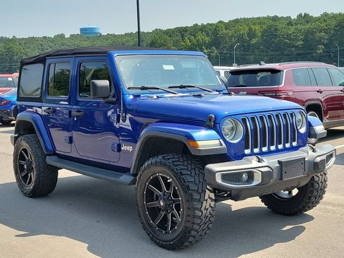 Used 2018 Jeep Wrangler Unlimited Sahara AWD/4WD image 1