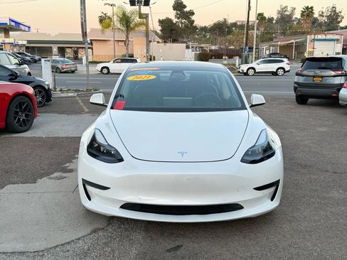 Used 2021 Tesla Model 3 Standard Range Plus image 5