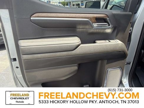 Used 2023 Chevrolet Silverado 1500 High Country w/ High Country Premium Package AWD/4WD image 15