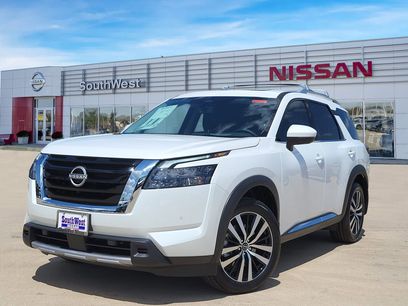 New 2025 Nissan Pathfinder Platinum w/ Cargo Package