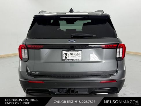 Used 2025 Ford Explorer ST-Line w/ Premium Package RWD image 7
