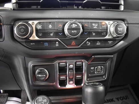 Used 2024 Jeep Wrangler High Altitude AWD/4WD image 26