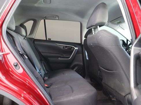 Used 2020 Toyota RAV4 LE w/ Carpet Mat Package FWD image 17