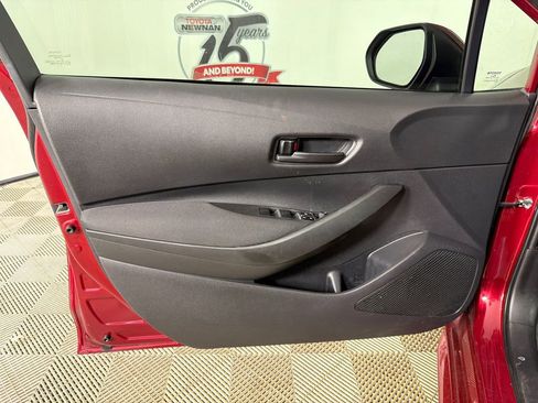 Used 2022 Toyota Corolla LE FWD image 10