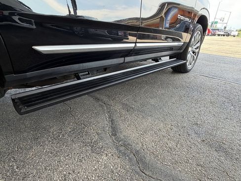 Used 2022 GMC Yukon Denali AWD/4WD image 38