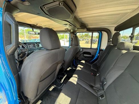 Used 2020 Jeep Gladiator Sport w/ Quick Order Package 24S AWD/4WD image 26