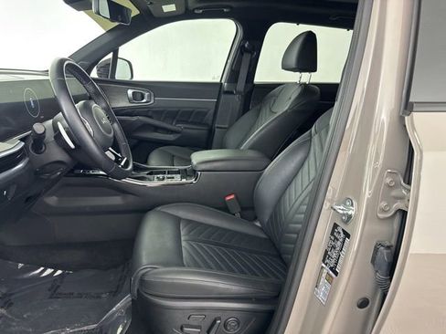 Certified 2025 Kia Sorento SX Prestige image 24