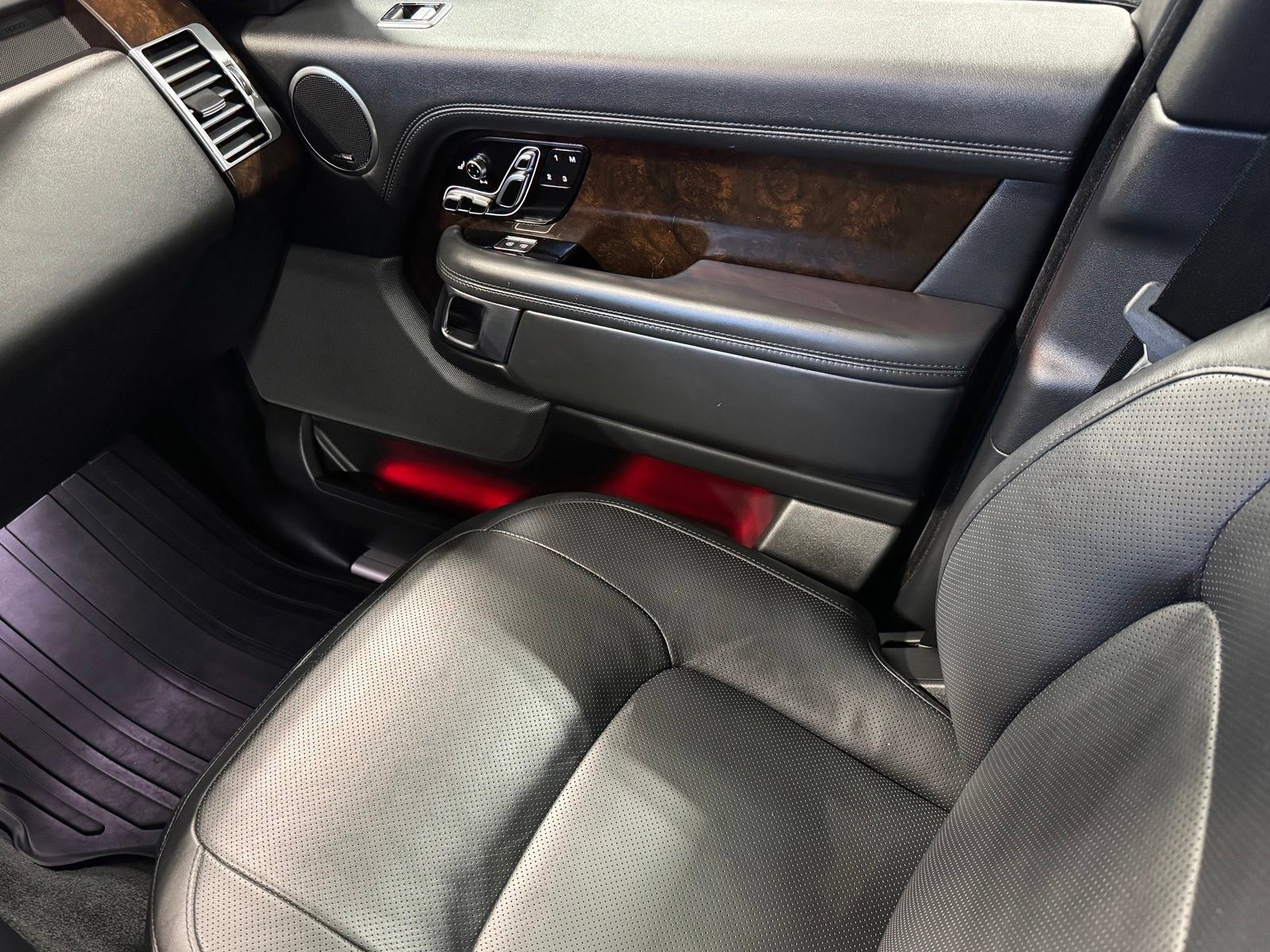 Used 2022 Land Rover Range Rover Westminster Edition AWD/4WD image 43