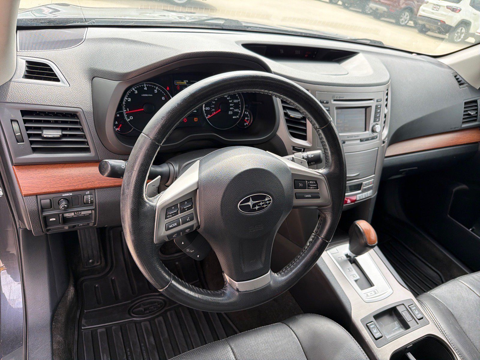 Used 2013 Subaru Outback 2.5i Limited AWD/4WD image 13