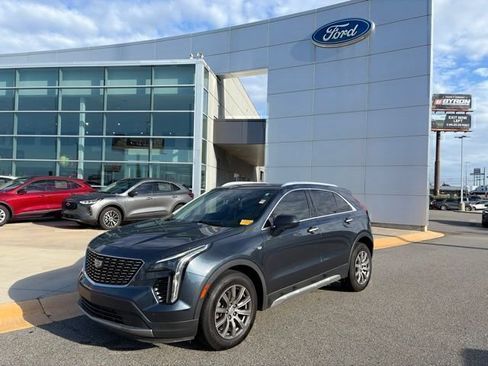 Used 2019 Cadillac XT4 Premium Luxury FWD image 1