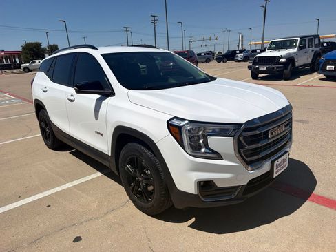 Used 2023 GMC Terrain AT4 AWD/4WD image 3