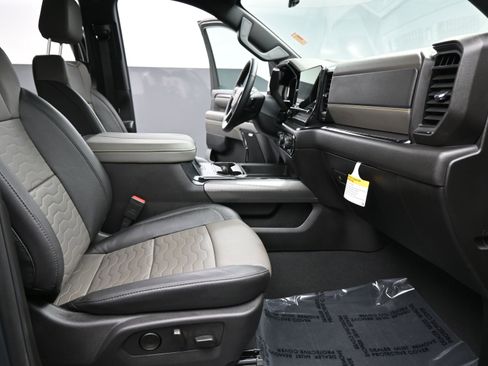 Certified 2026 Chevrolet Silverado 2500 ZR2 image 18