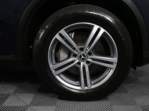 Certified 2022 Mercedes-Benz GLC 300 4MATIC image 36