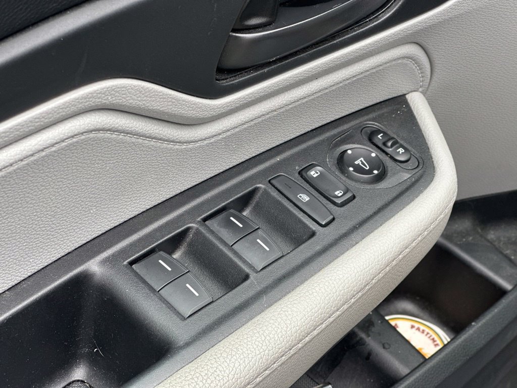 Used 2018 Honda Odyssey EX-L image 18