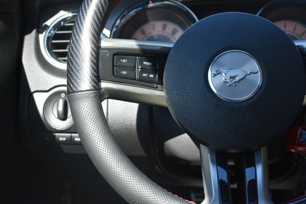 Used 2010 Ford Mustang GT Premium RWD image 30