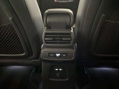 Used 2024 Audi Q4 e-tron Prestige image 77