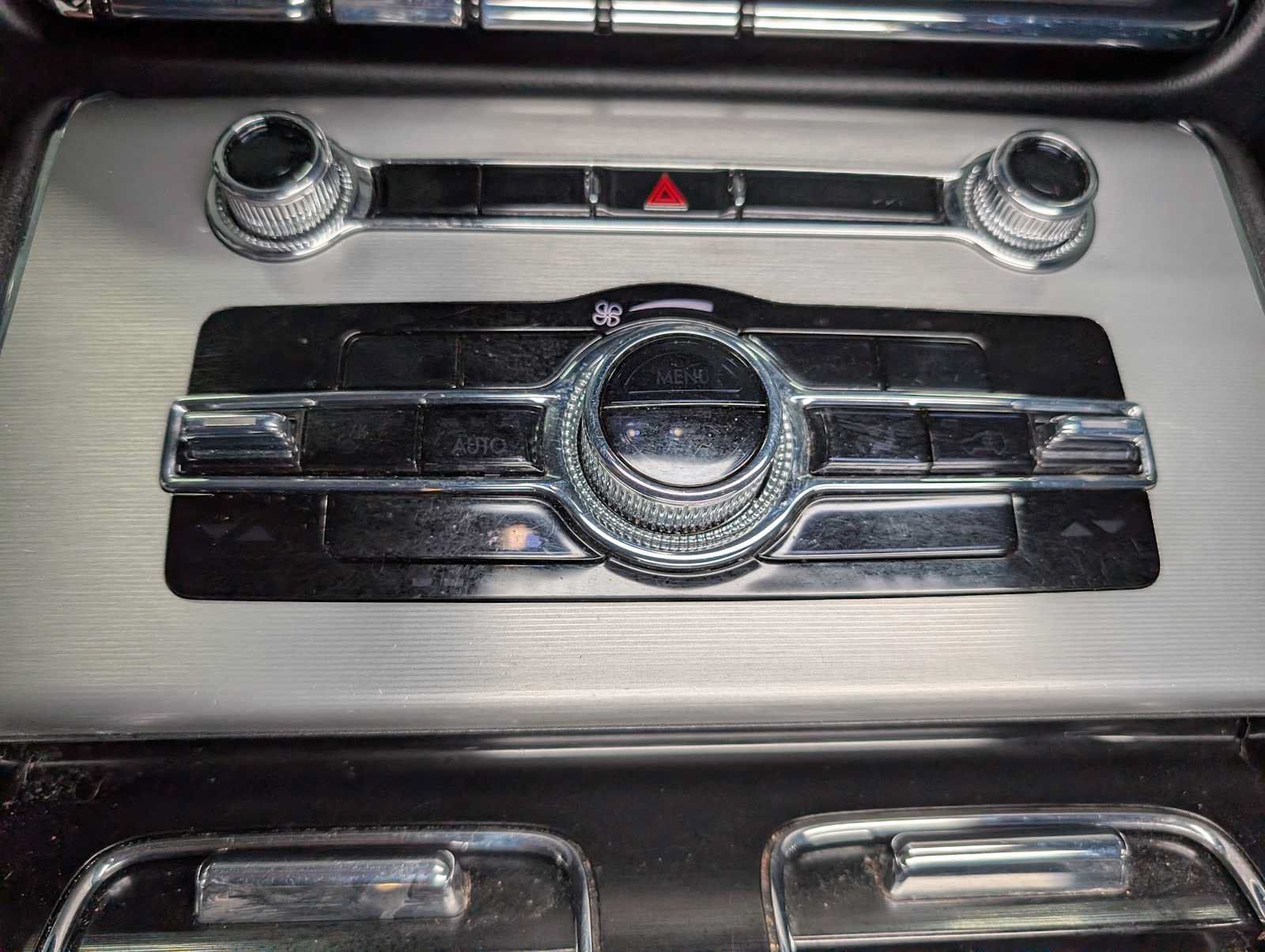 Used 2021 Lincoln Aviator AWD w/ Elements Package image 28