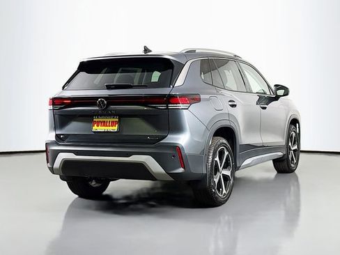 New 2026 Volkswagen Tiguan SE image 7