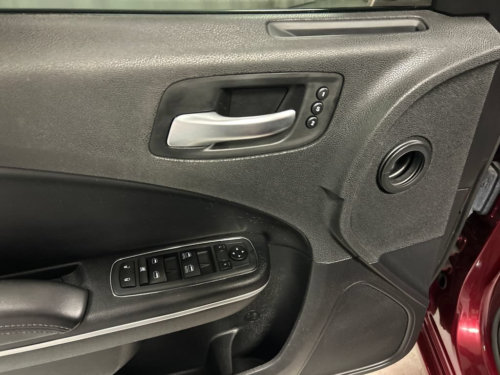 Used 2019 Dodge Charger SXT w/ Leather Interior Group RWD image 14