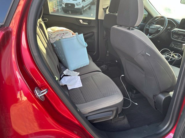 Used 2021 Ford Escape SE w/ SE Sport Appearance Package FWD image 17