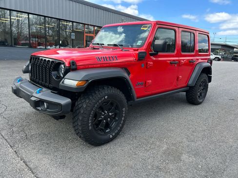 Used 2023 Jeep Wrangler Unlimited w/ Cold Weather Group image 9