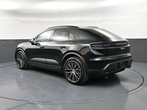 New 2026 Porsche Macan 4 Electric AWD/4WD image 3