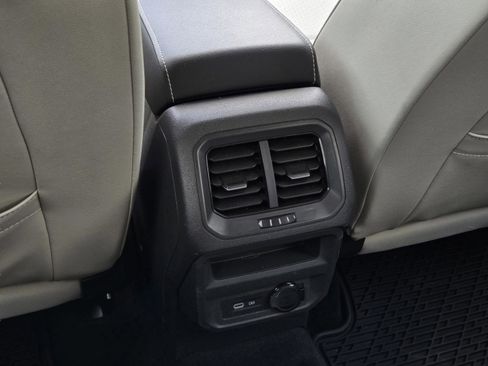Used 2021 Volkswagen Tiguan SE FWD image 26