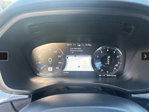 Used 2018 Volvo XC60 T5 Momentum w/ Convenience Package AWD/4WD image 5