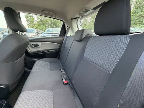 Used 2017 Toyota Yaris L FWD image 15